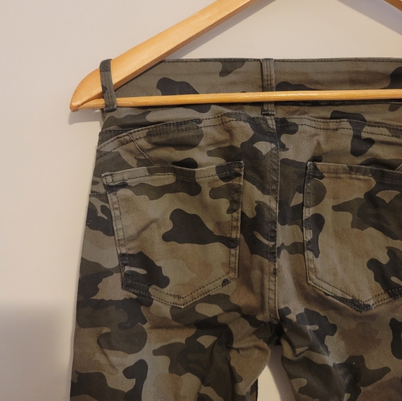 Camo pants - Picture 4 of 4